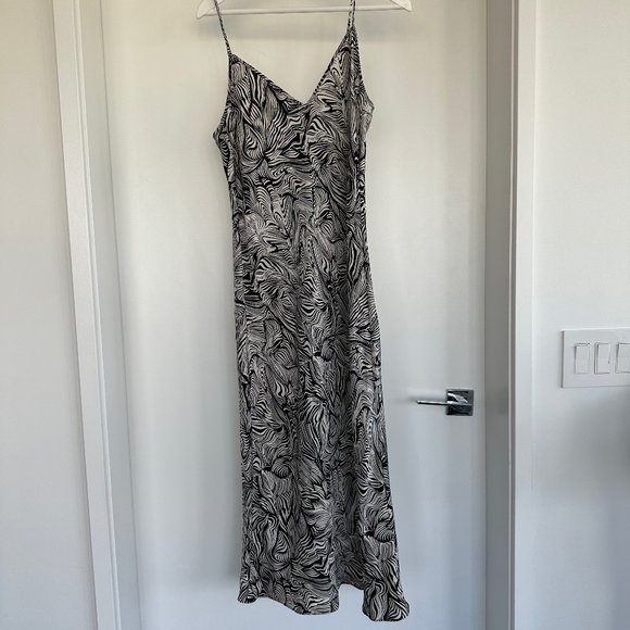 NWOT Aritzia Wilfred Only Slip Dress Sz L birch/black - Picture 5 of 7